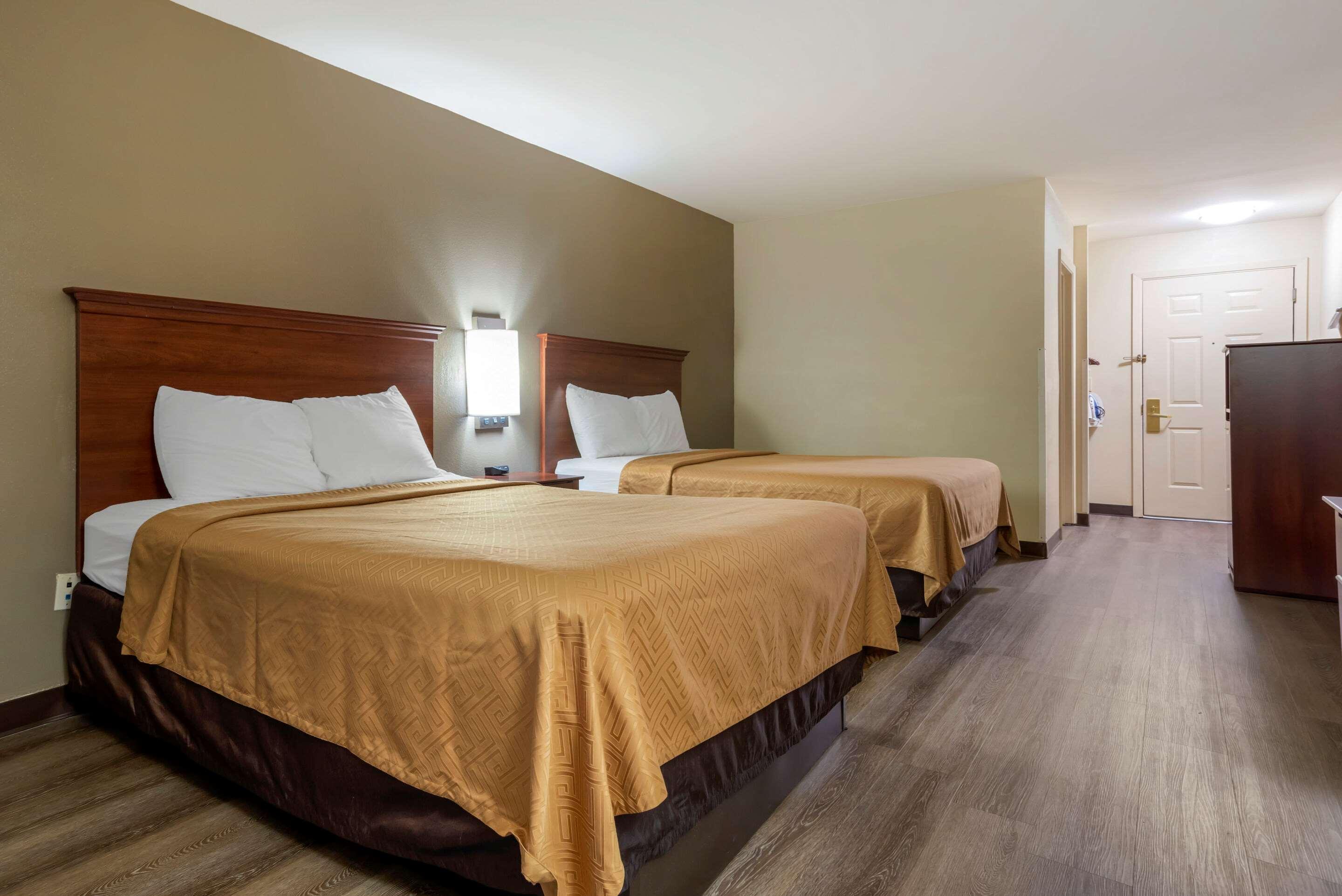 Econo Lodge Inn & Suites Flowood Eksteriør bilde