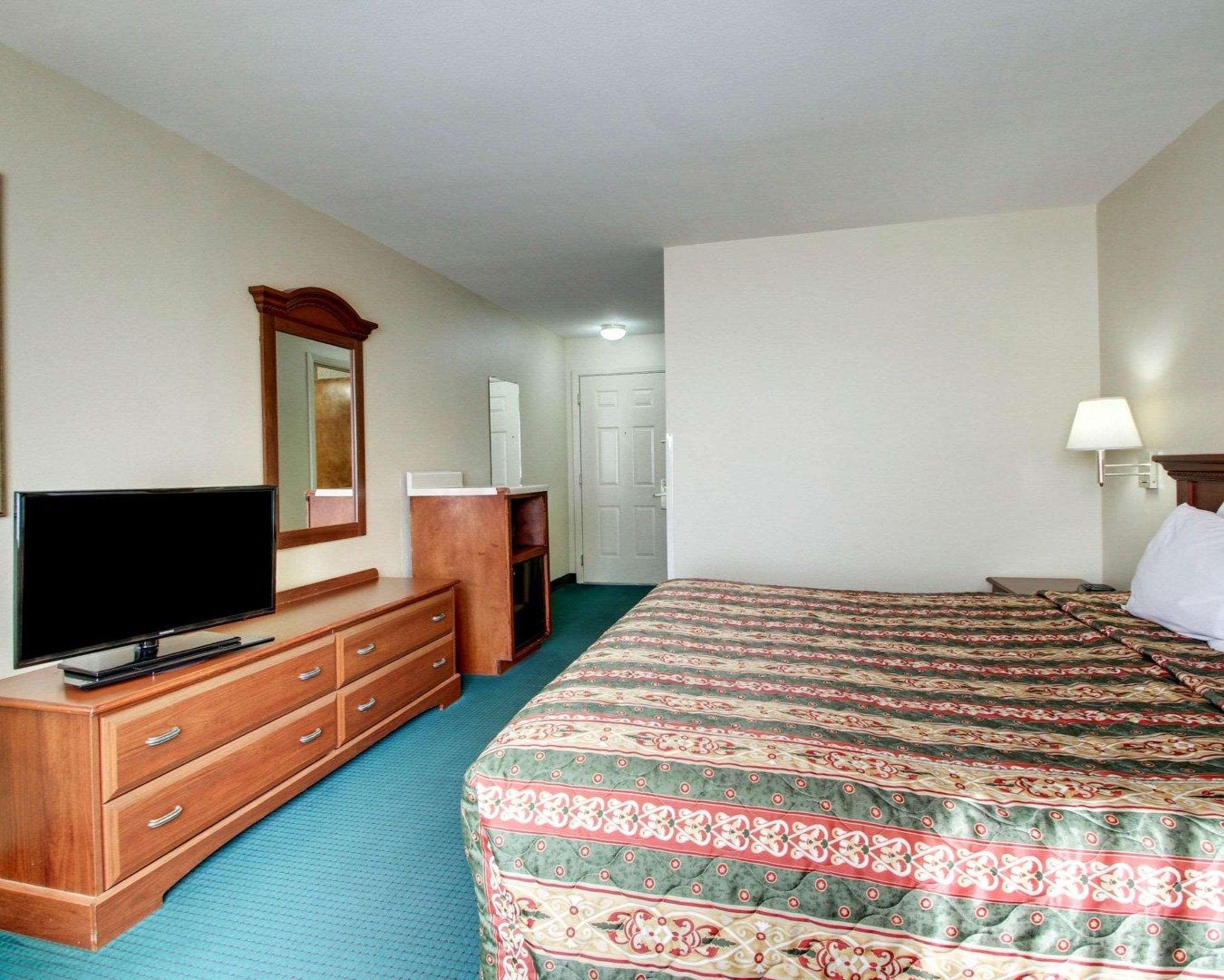 Econo Lodge Inn & Suites Flowood Eksteriør bilde