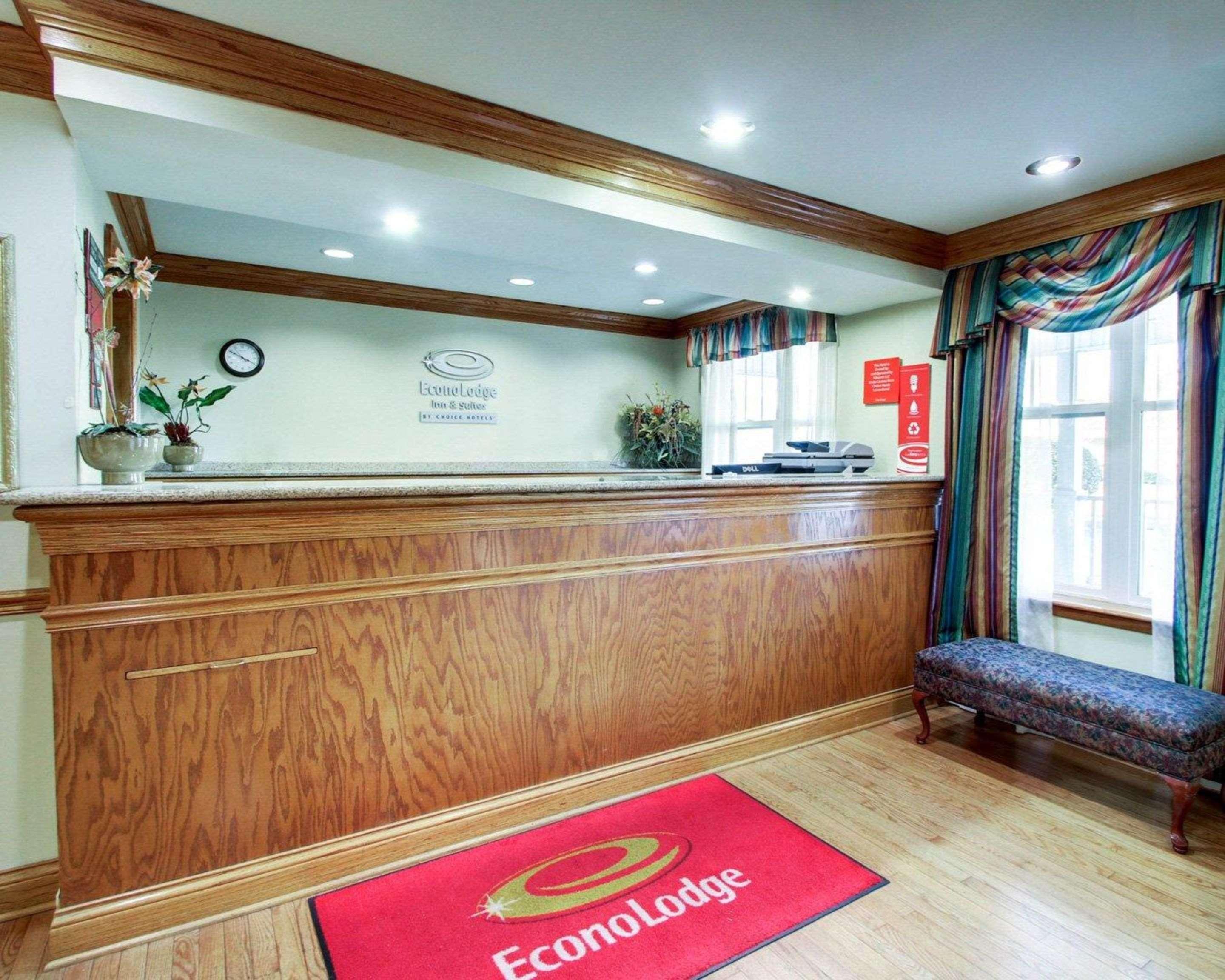 Econo Lodge Inn & Suites Flowood Eksteriør bilde