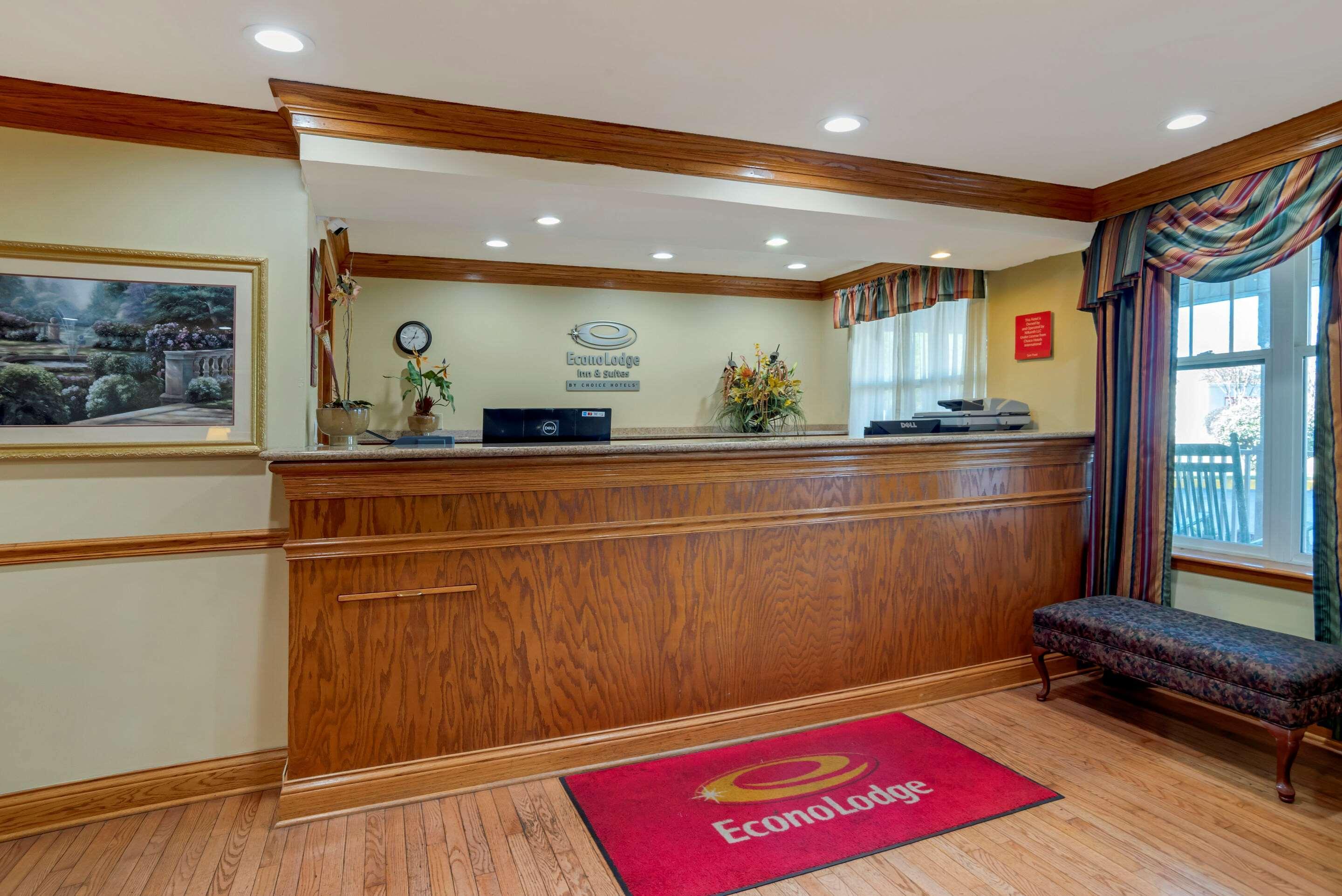 Econo Lodge Inn & Suites Flowood Eksteriør bilde
